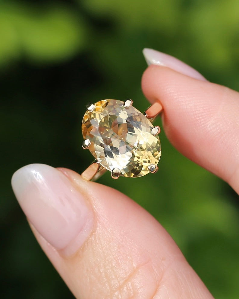 7.1ct Heliodor (Golden Beryl) in Vintage 1978 London Made Ring, 9ct Yellow Gold, size P or 7.75, 4.41g with valuation