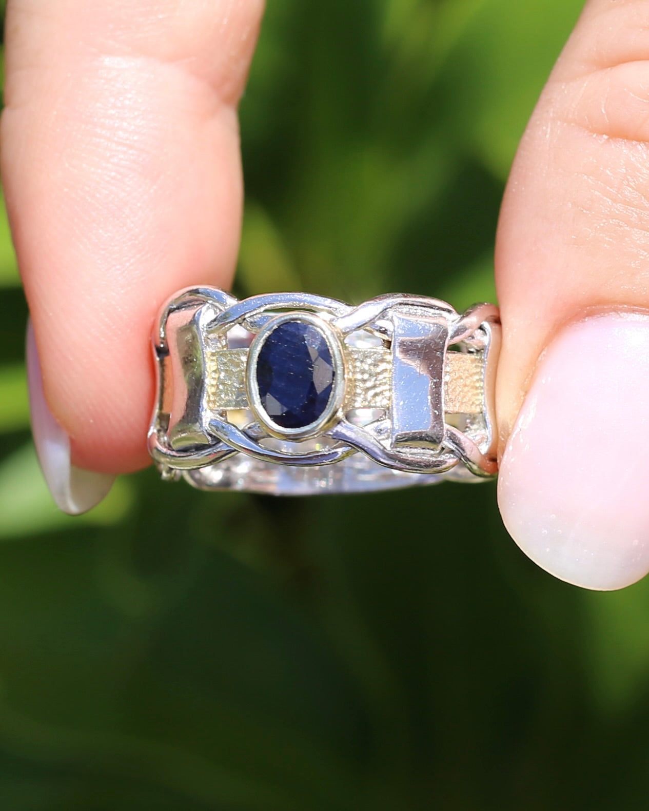 Mixed Metal Bezel Set Natural Sapphire Chunky Textured Ring in 9ct Yellow Gold and Sterling Silver, size R ot 8.5 (fits like P1/2 or 8), 8.77g