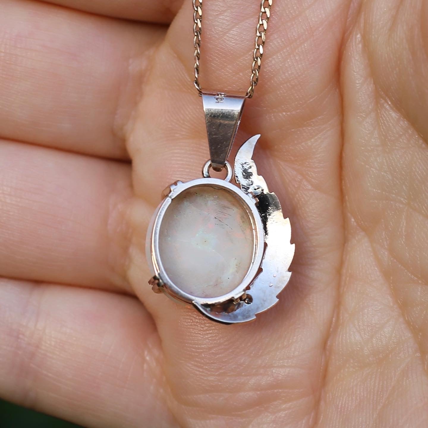 Solid White Opal and 9ct Gold Pendant, on 9ct Gold Chain, 50cm, 6g total weight