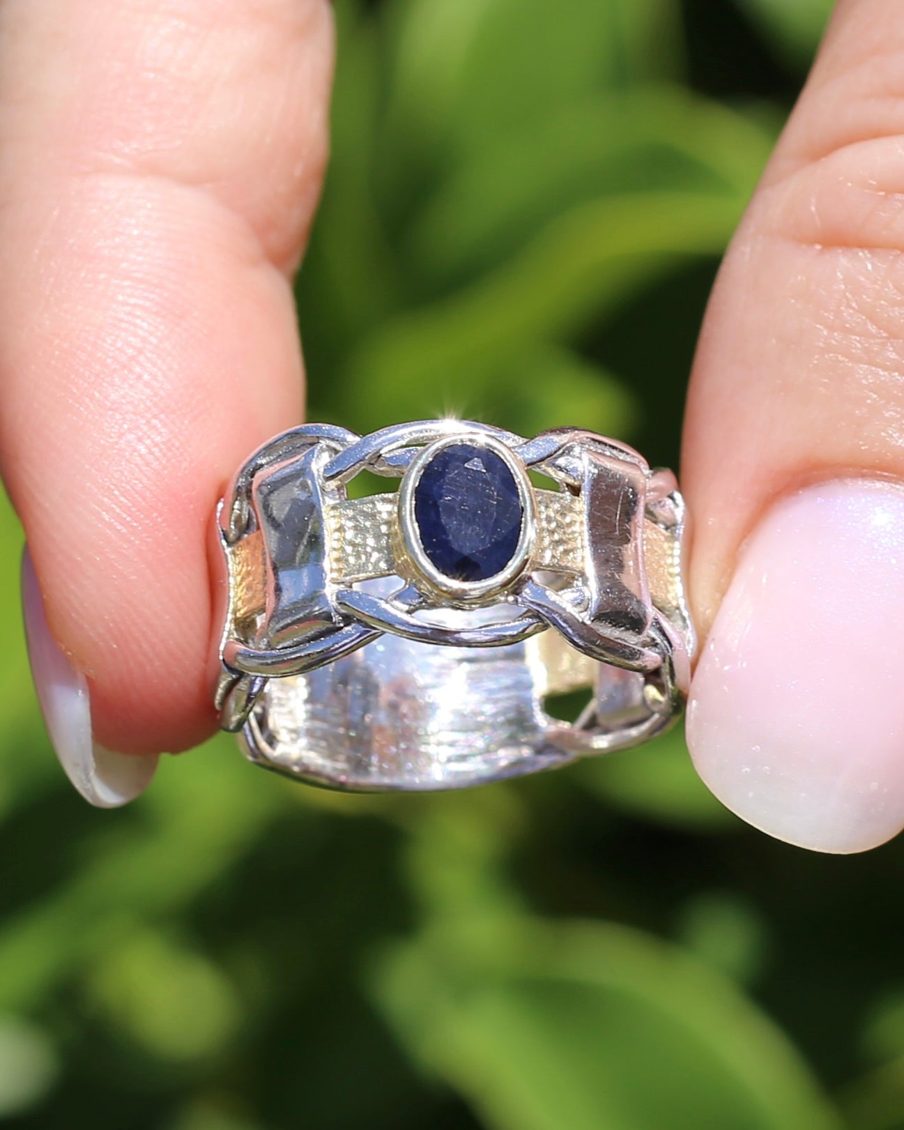 Mixed Metal Bezel Set Natural Sapphire Chunky Textured Ring in 9ct Yellow Gold and Sterling Silver, size R ot 8.5 (fits like P1/2 or 8), 8.77g