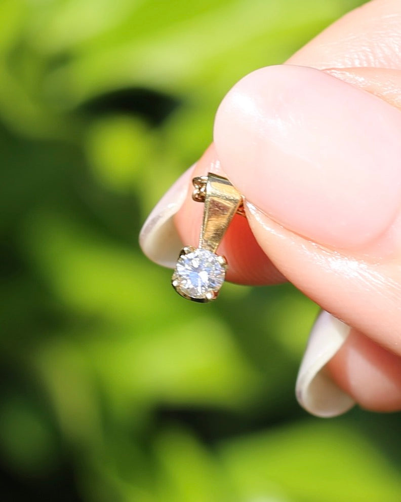 0.2ct Natural Diamond Claw Set Pendant, 18ct Yellow Gold, 0.48g