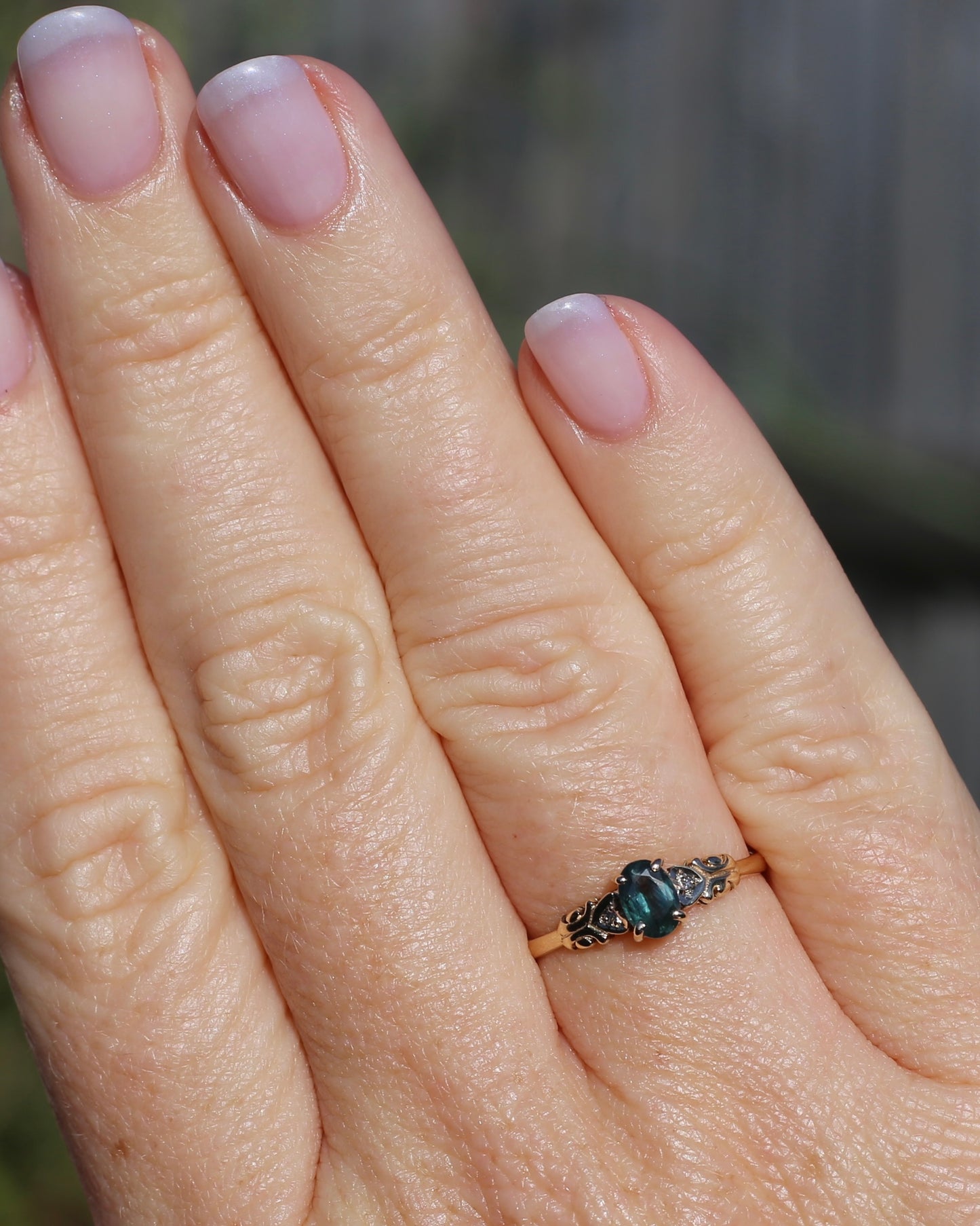 0.5ct Natural Green Parti Sapphire with Diamond Set Heart & Leaf Shoulders, 9ct Yellow Gold, size O1/2 or 7.5, 1.44g