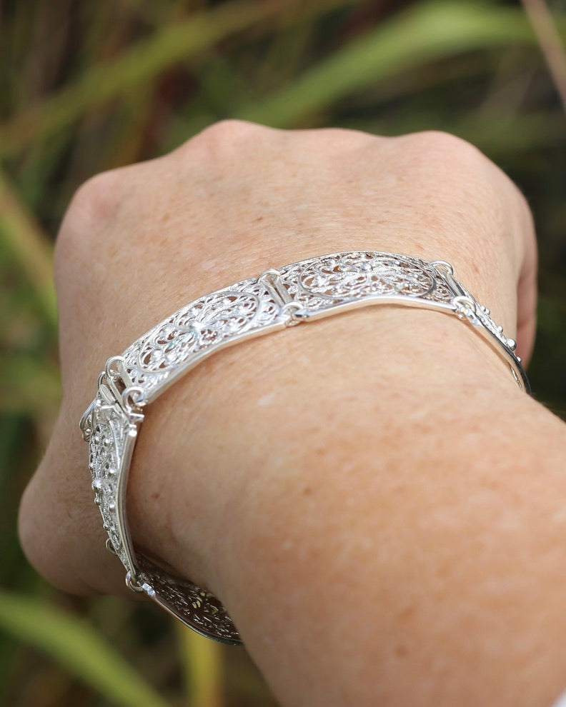 Vintage Filigree 835 Silver Bracelet with Safety Clasp, 835 European Silver, 20.75g, 7.5 inches or 19cm