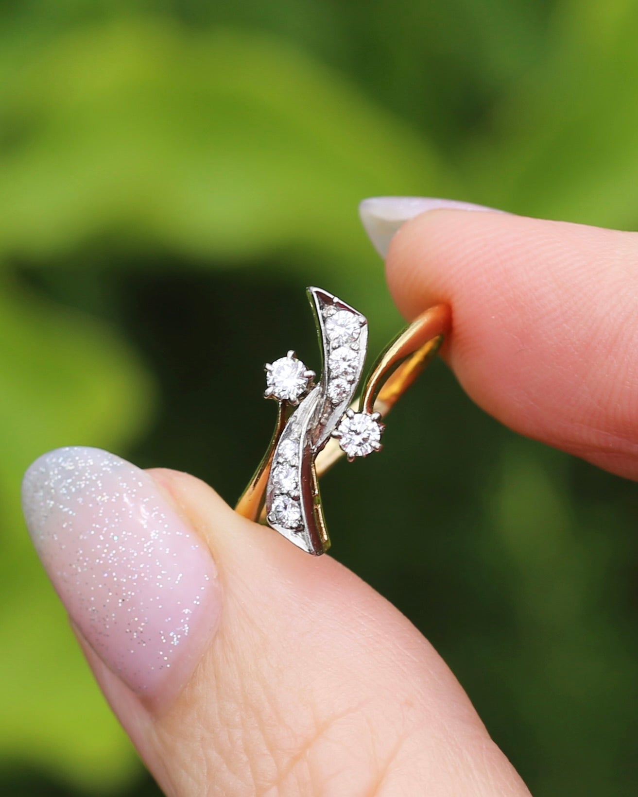 Antique Circa 1910 "Belle Epoque Toi et Moi" Asymmetric Diamond Bow Ring, 18ct Yellow Gold and Platinum, size L1/2 or 6, 3.62g