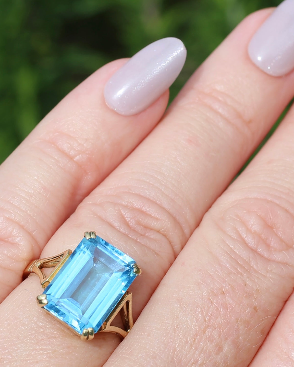 Emerald Cut Blue Topaz Cocktail Ring, 9ct Yellow Gold, size 7.75 or just over P, 4.85g