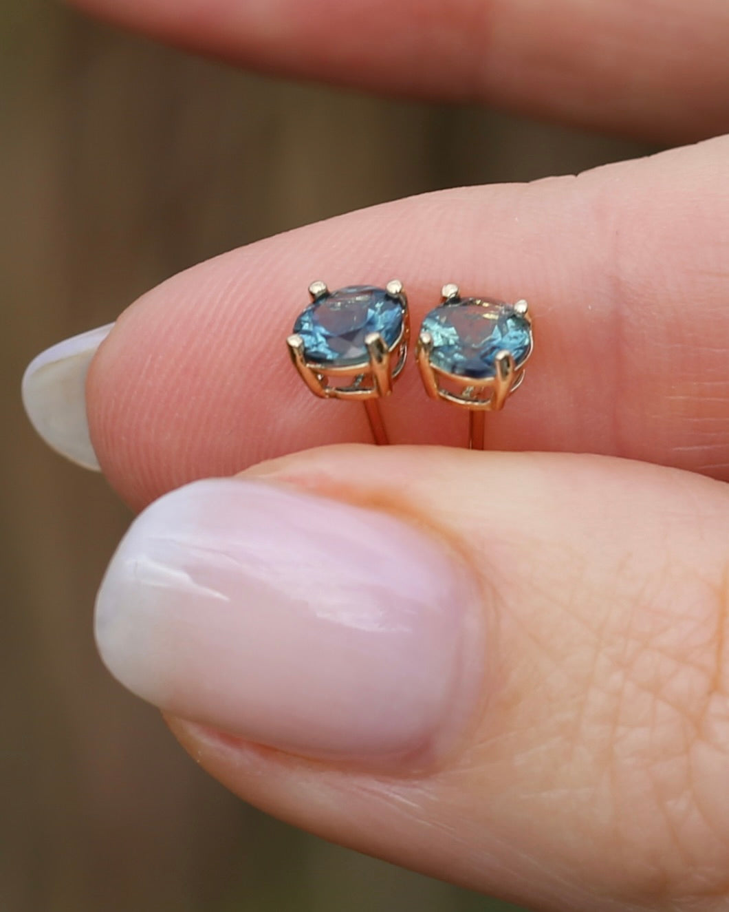 1.2ct Parti Sapphire Studs, 9ct Yellow Gold, 0.76g
