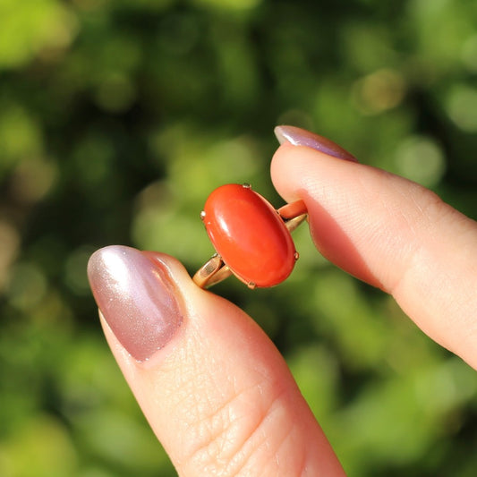 Vintage Red Coral Claw Set Cabochon, 9ct Gold, size 61/2 or M