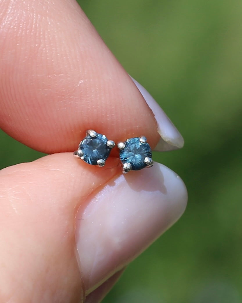 3.4mm 0.35ct combined Vibrant Blue Natural Spinel Studs, 9ct Yellow Gold, 0.64g