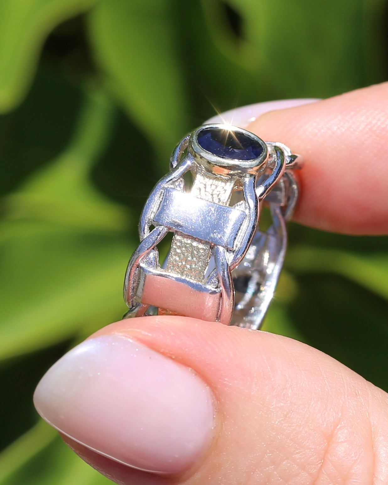 Mixed Metal Bezel Set Natural Sapphire Chunky Textured Ring in 9ct Yellow Gold and Sterling Silver, size R ot 8.5 (fits like P1/2 or 8), 8.77g