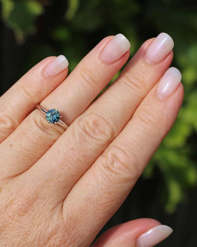 1.19ct Parti Sapphire Solitaire, 6 claw 14ct White Gold, size L1/2 or 6, 2.26g, with valuation