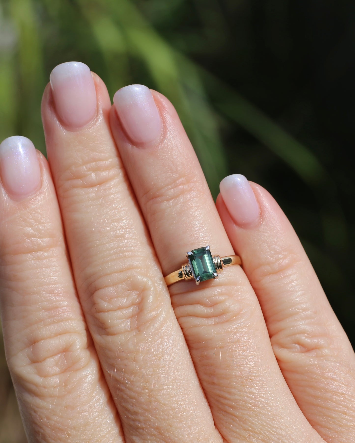 1.3ct Natural Green Emerald Cut Sapphire, 9ct White and Yellow Gold, size K1/2 or 5.5, 2.0g
