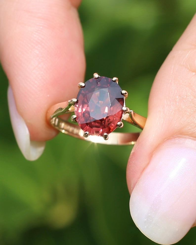 4ct Natural Red Zircon in Vintage Birmingham Made 1973 Multi Claw Ring, 9ct Yellow Gold, size M1/2 or 6.5, 2.61g