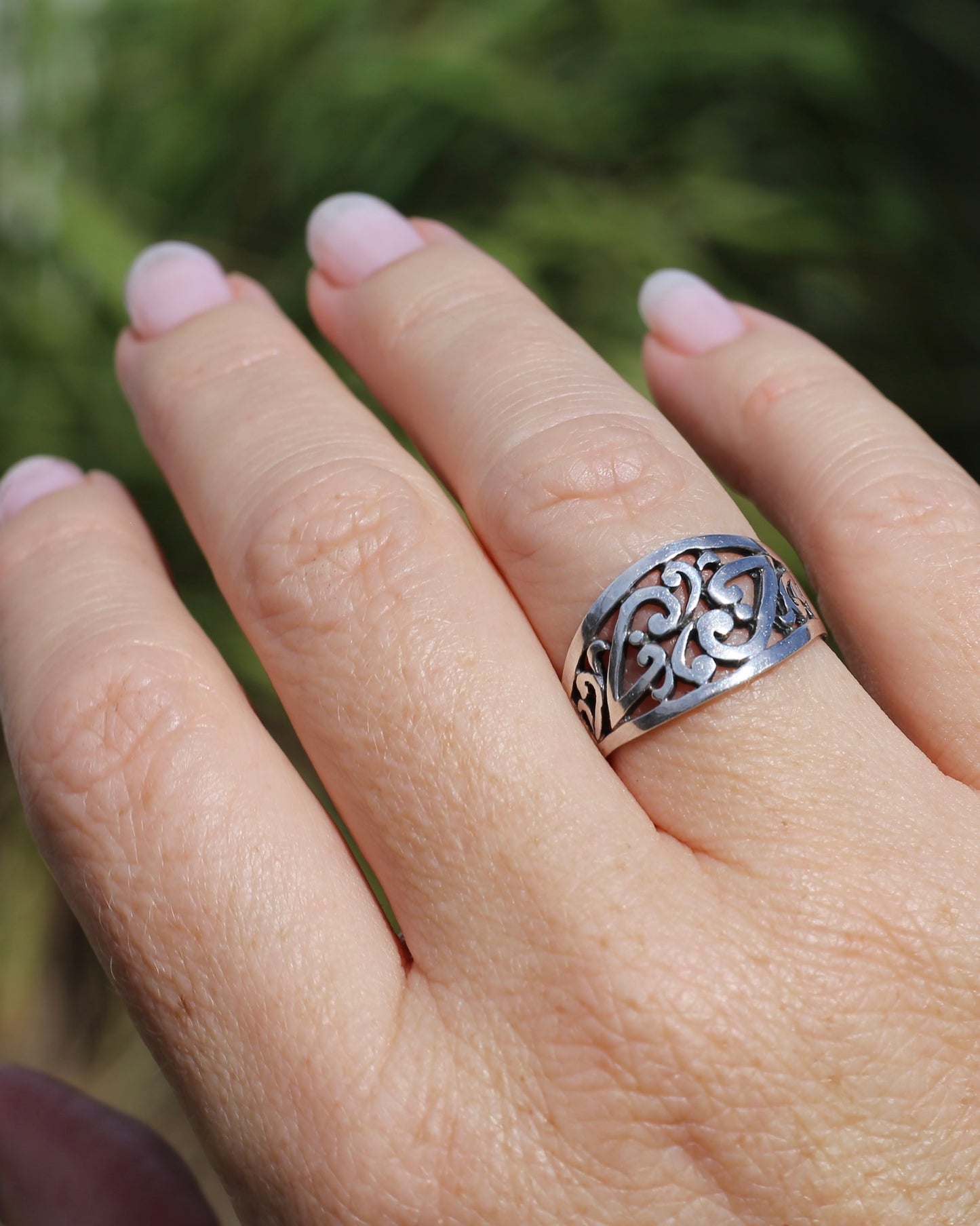 Hand Carved Flat Swirl J Ring, Sterling Silver, size R or 8.5 - fits more like a Q1/2 due to width, 3.78g