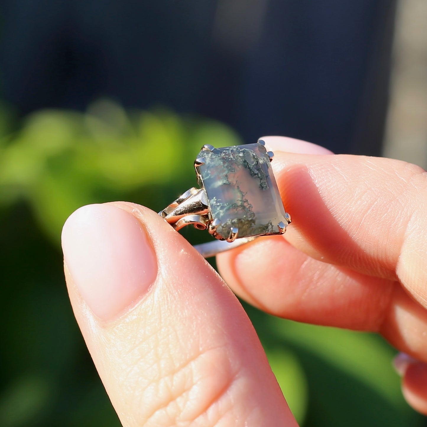 4.95ct Emerald Cut Moss Agate Ring with Fabulous Double Claws, 9ct Older Rosey Gold, size N1/2 or 6.75