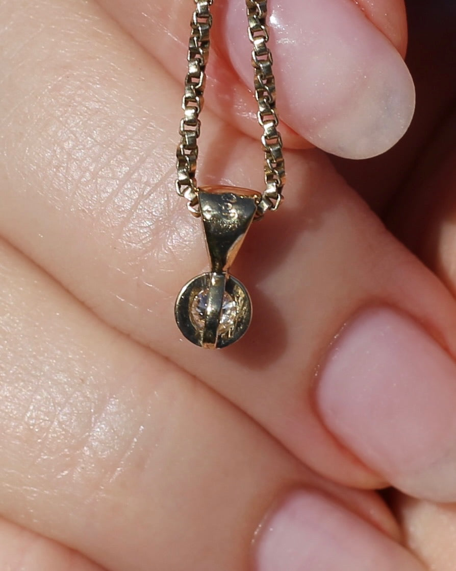 Vintage 0.2ct Natural Diamond Bezel Set Pendant, 9ct Yellow Gold, 0.45g