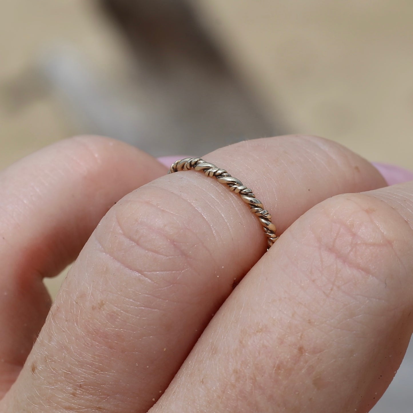 Textured twisted band, 9ct yellow gold, size 4.5 or I1/2