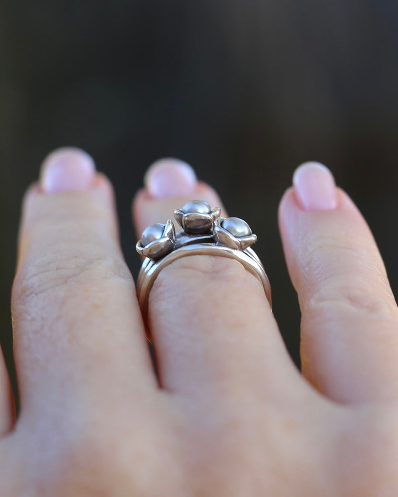 Grey Cultured Pearl Ring, Sterling Silver, size N or just over 6.5, 5.88g