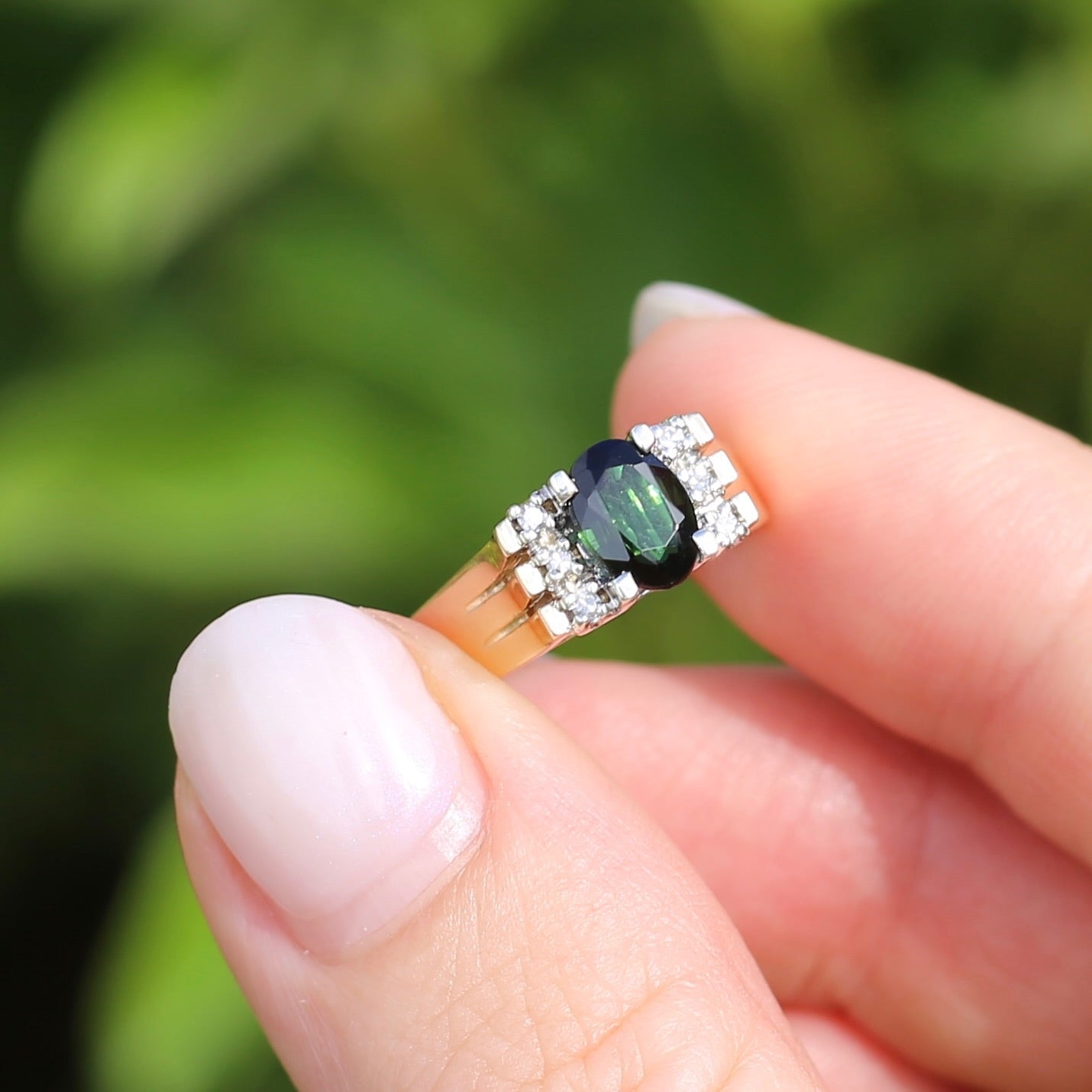 0.95ct Green Tourmaline and Diamond High Set Ring, 9ct White and Yellow Gold, size O or just over 7