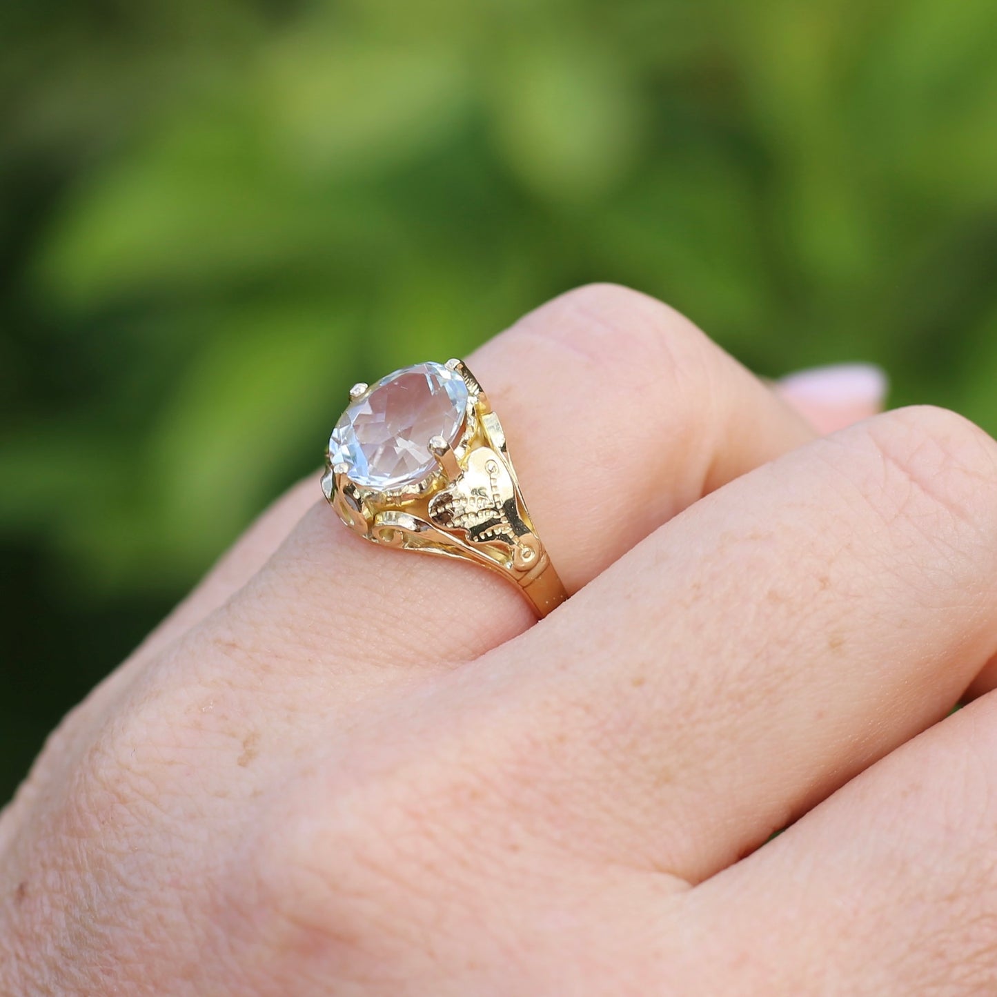 3.26ct Oval Natural Aquamarine in Hand Crafted 18ct Yellow Gold Ring, size P or 7.5, with Valuation