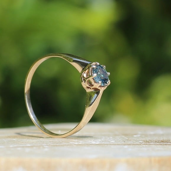 Seafoam Sapphire Solitaire in 8 Claw Setting, 9ct Yellow Gold, size L or just under 5.5