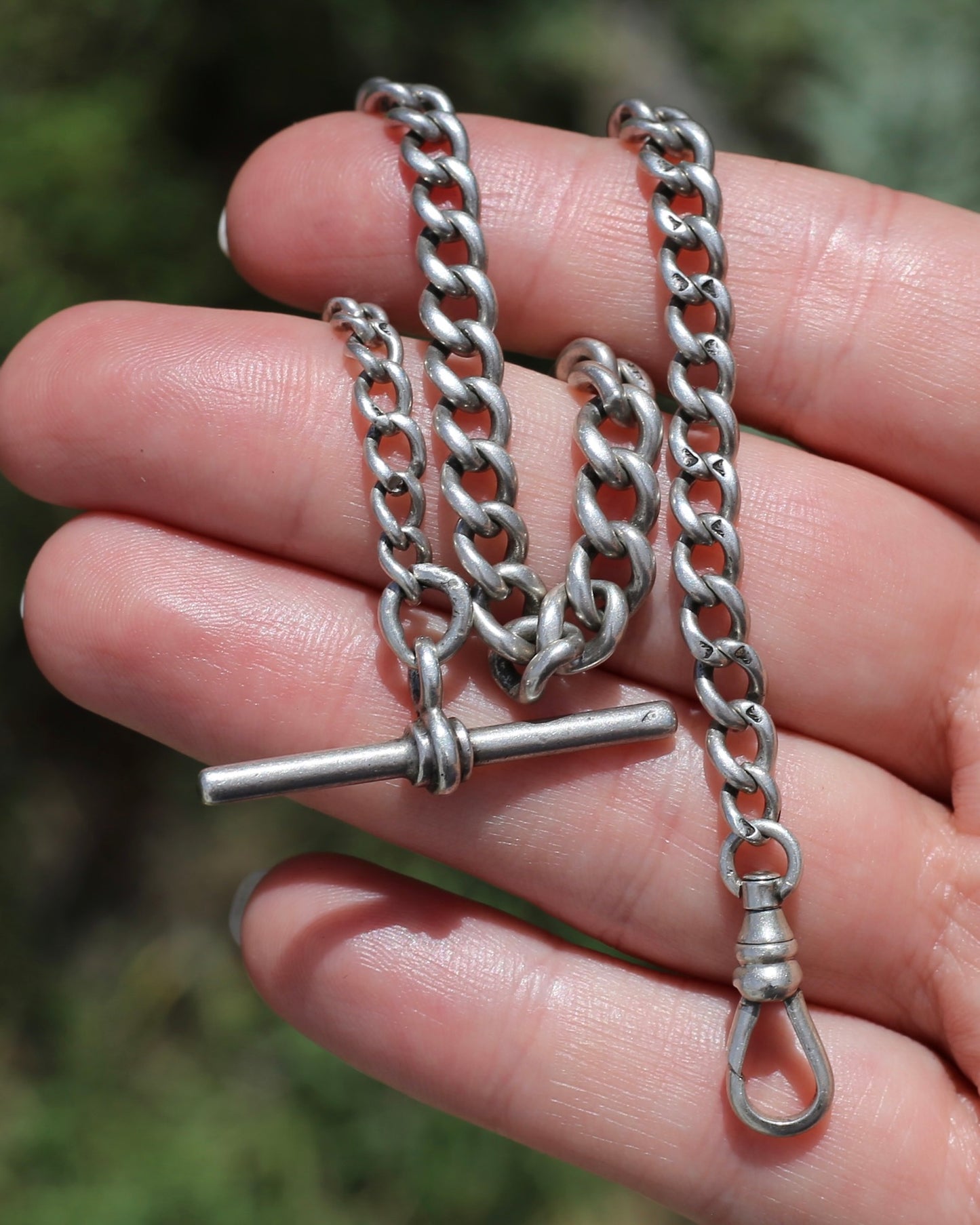 Single Graduated British Made Curb Watch Chain with T-bar and Single Albert Clasp, 19.1g, 26.5cm or 10.5 inches