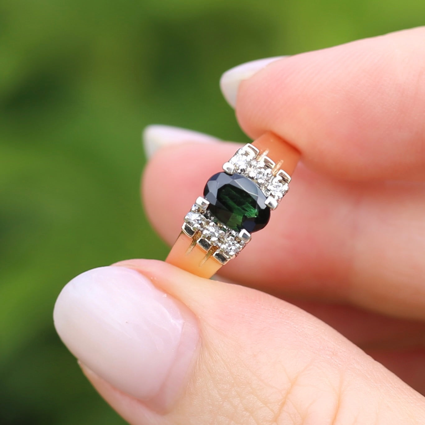 0.95ct Green Tourmaline and Diamond High Set Ring, 9ct White and Yellow Gold, size O or just over 7