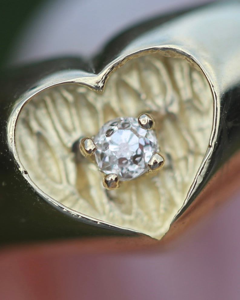 ON HOLD 1979 London Made Old Cut Diamond Heart Signet Ring, 9ct Yellow Gold, size J1/2 or 5, 2.48g