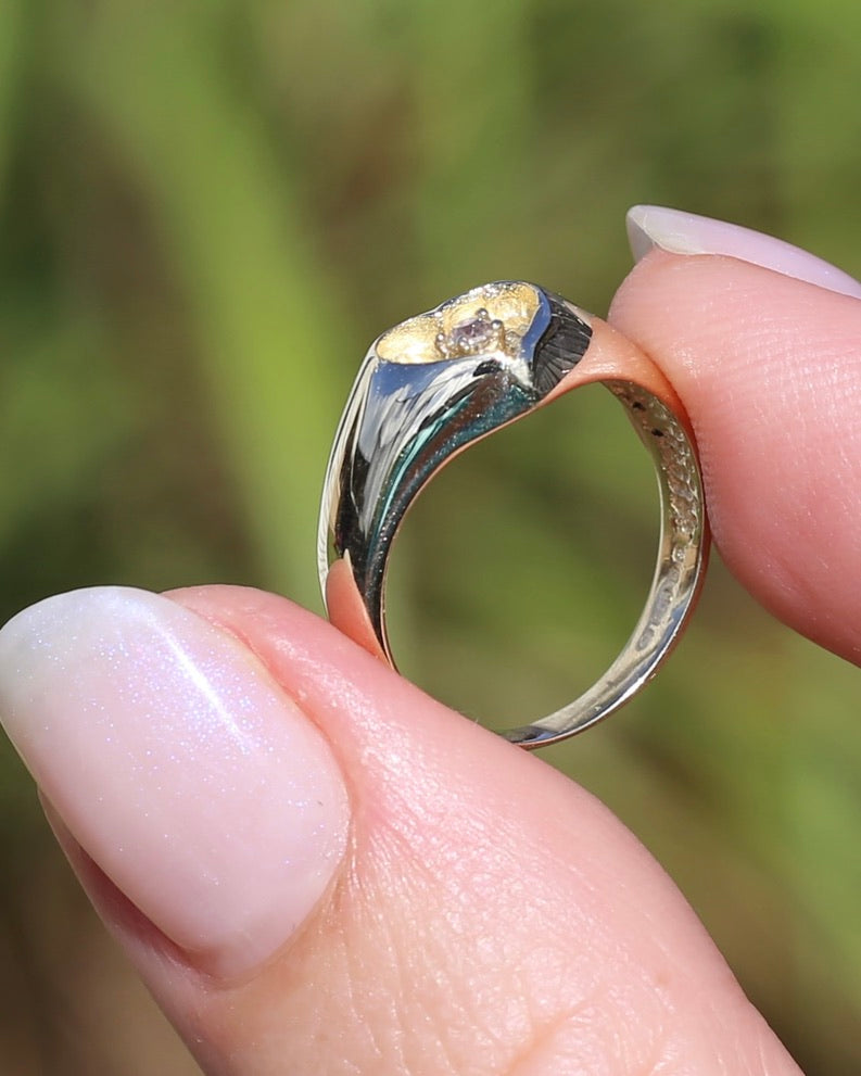 ON HOLD 1979 London Made Old Cut Diamond Heart Signet Ring, 9ct Yellow Gold, size J1/2 or 5, 2.48g