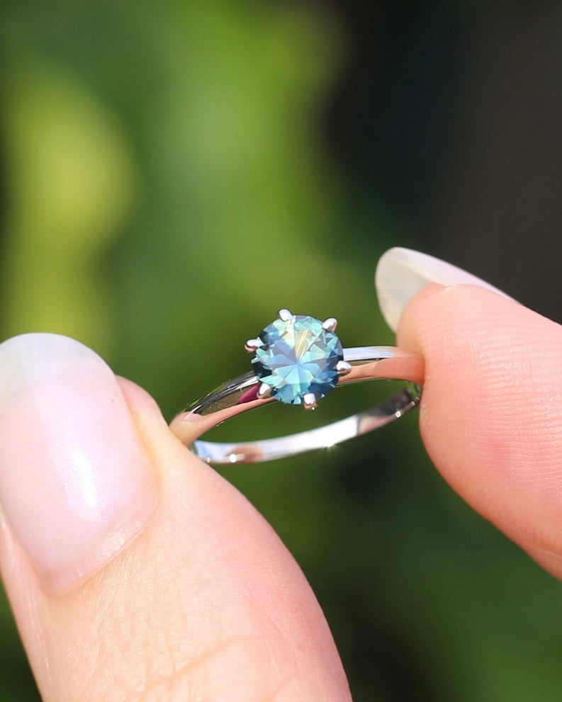 1.19ct Parti Sapphire Solitaire, 6 claw 14ct White Gold, size L1/2 or 6, 2.26g, with valuation