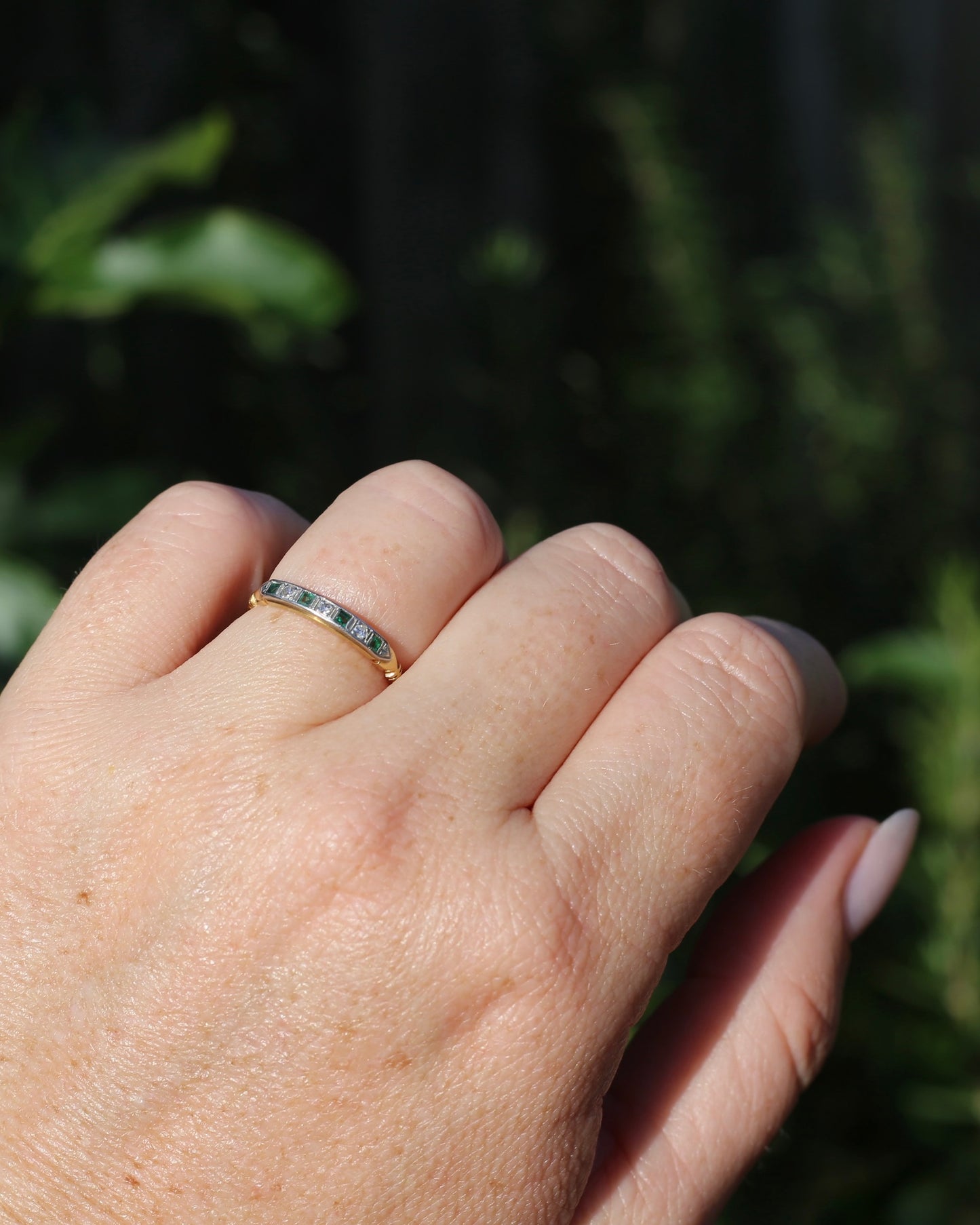 Circa 1930s Natural Emerald & Single Cut Diamond 18ct & Platinum 7 Stone Stacker, size O or 7.25, 2.05g