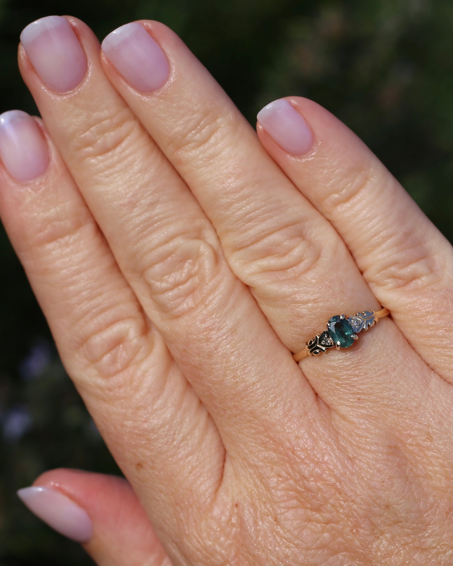 0.5ct Natural Green Parti Sapphire with Diamond Set Heart & Leaf Shoulders, 9ct Yellow Gold, size O1/2 or 7.5, 1.44g