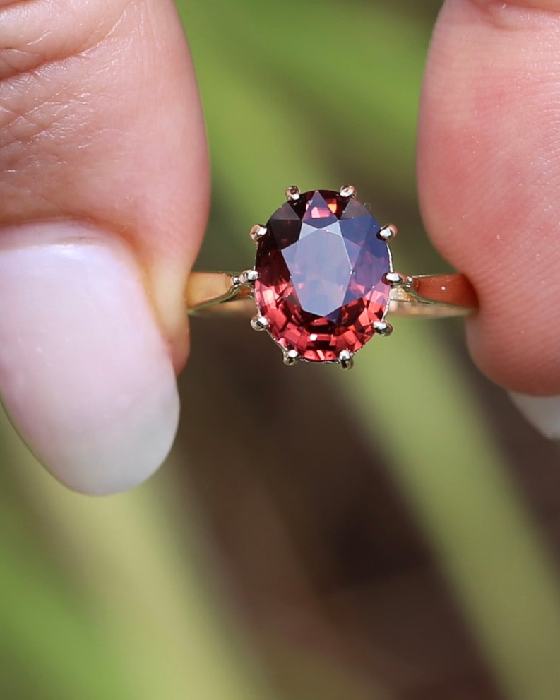 4ct Natural Red Zircon in Vintage Birmingham Made 1973 Multi Claw Ring, 9ct Yellow Gold, size M1/2 or 6.5, 2.61g
