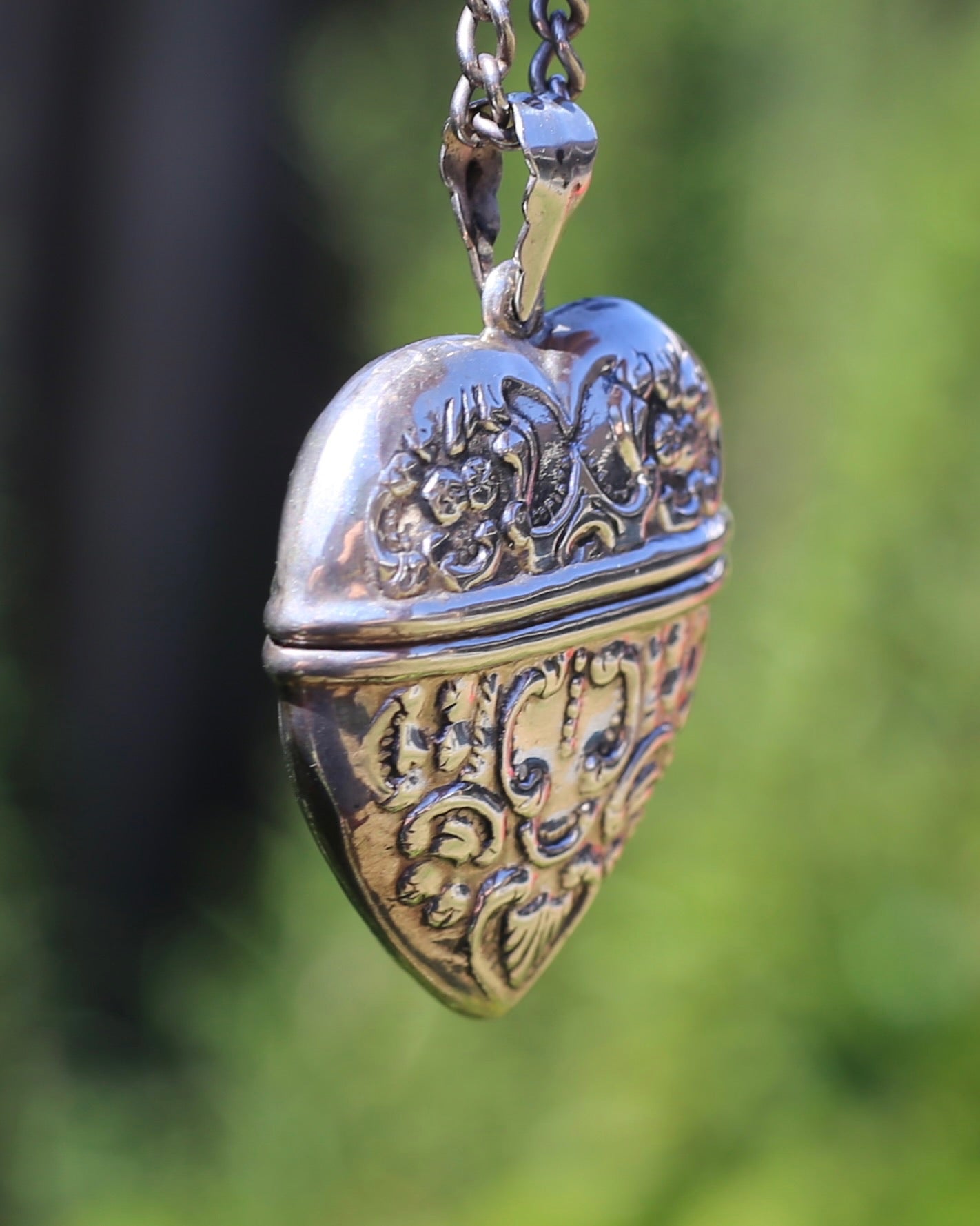 Vintage Heart Shaped Repousse Sterling Silver Vinaigrette Pendant, 12.0g