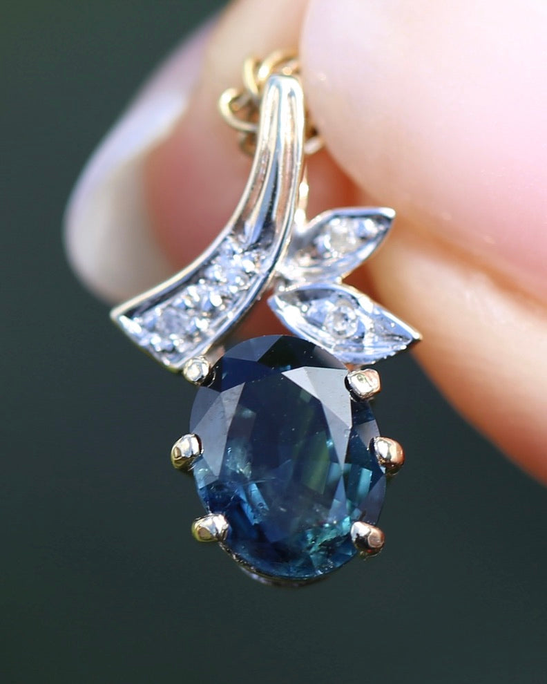 Approx 1.2ct Natural Sapphire and Single Cut Diamond Pendant, 1.1g