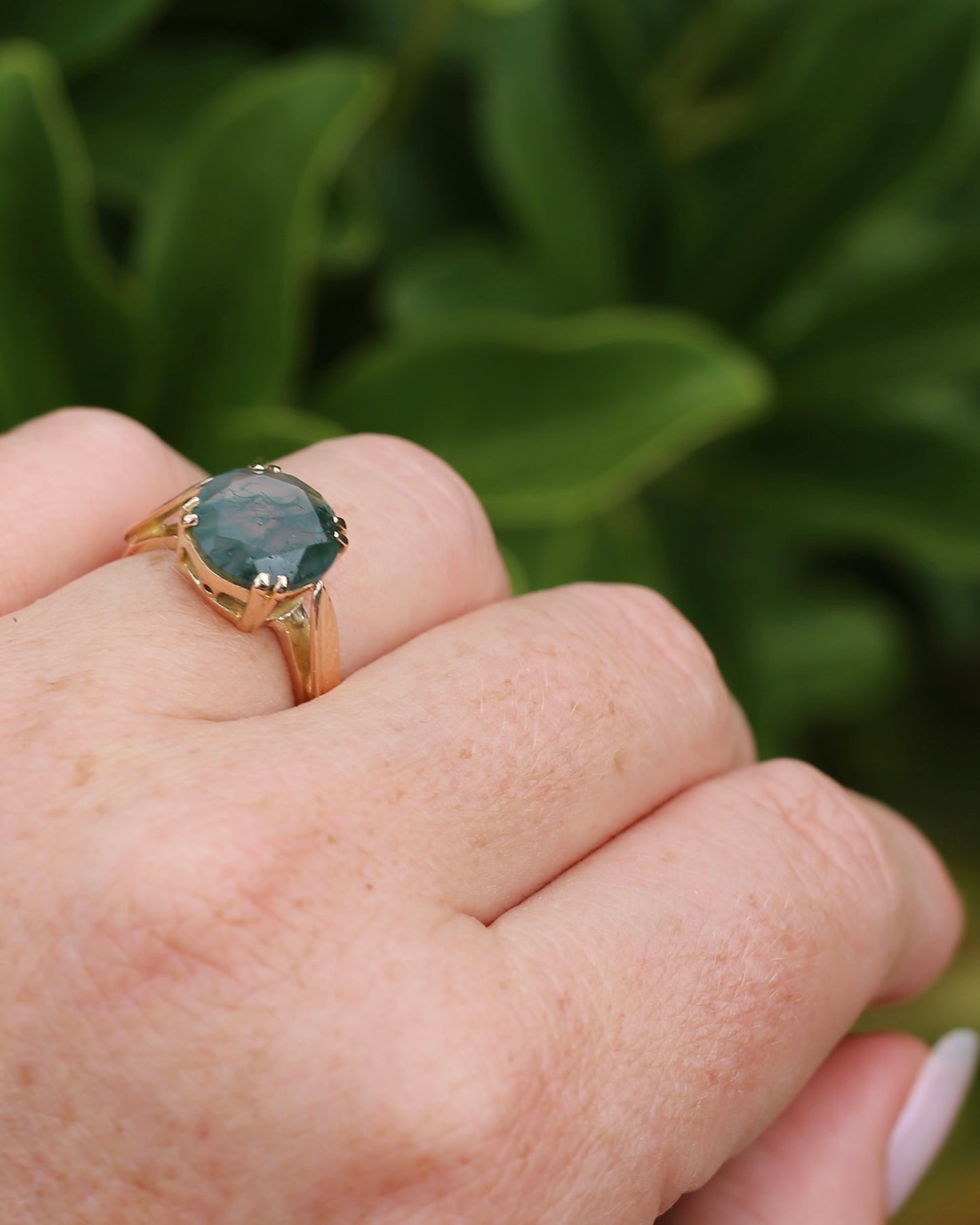 3ct Round Moss Agate Double Claw Set Ring, 9ct Yellow Gold, size N or 6.75, 4.11g