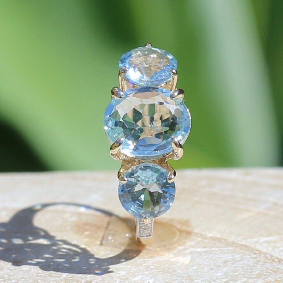 Natural Aquamarine Trilogy with Grain Set Diamond Shoulders, 9ct Yellow Gold, size 6.5 or M1/2