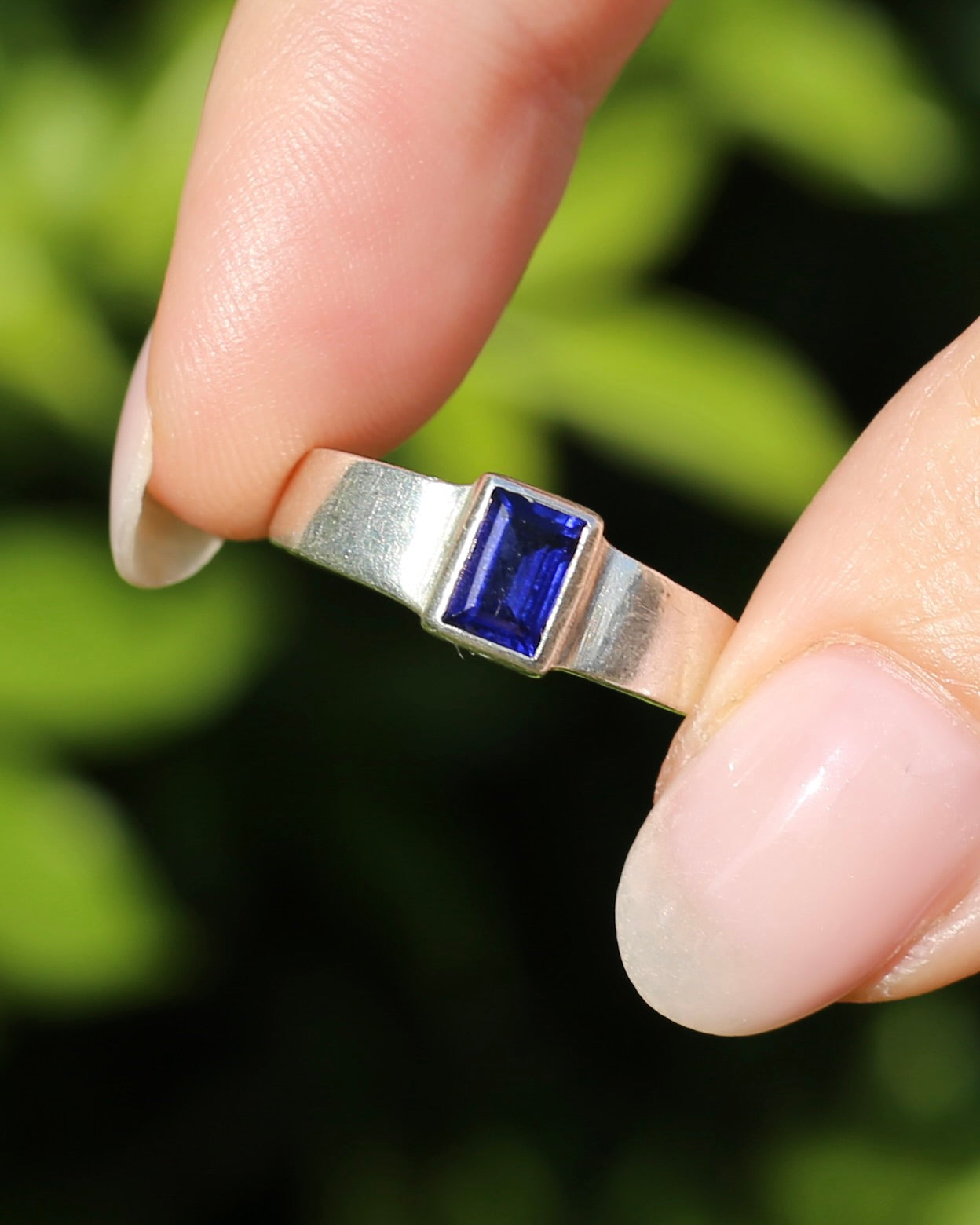Blue Sapphire (Synthetic) Baguette in Bezel Set Silver Ring, size Q1/2 or 8.25 (fits more like a P1/2), 3.5g