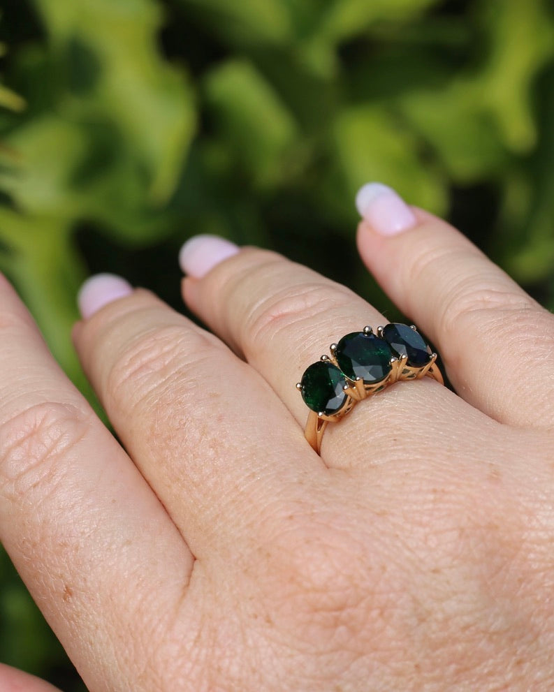Glorious 5.18ct Tsavorite Green Garnet Trilogy Ring, 9ct Yellow Gold, size O1/2 or just over 7.25, 2.9g, with valuation