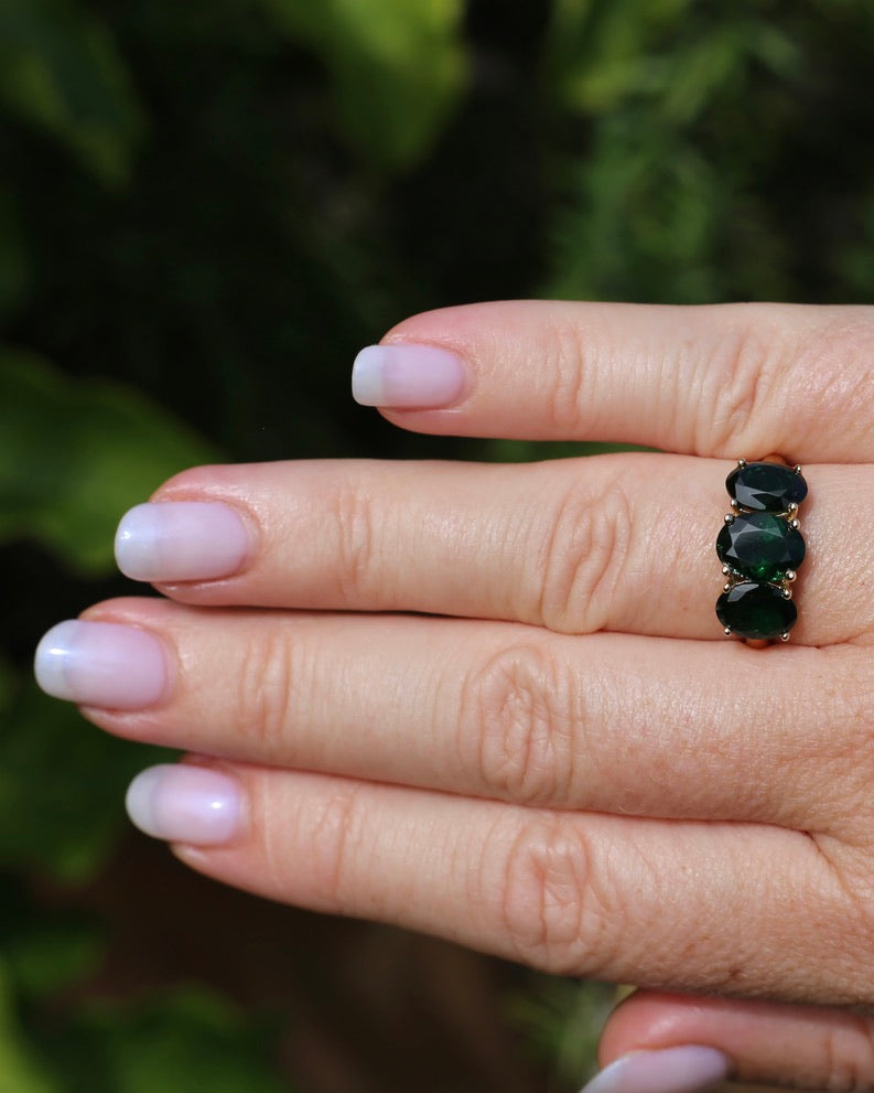 Glorious 5.18ct Tsavorite Green Garnet Trilogy Ring, 9ct Yellow Gold, size O1/2 or just over 7.25, 2.9g, with valuation