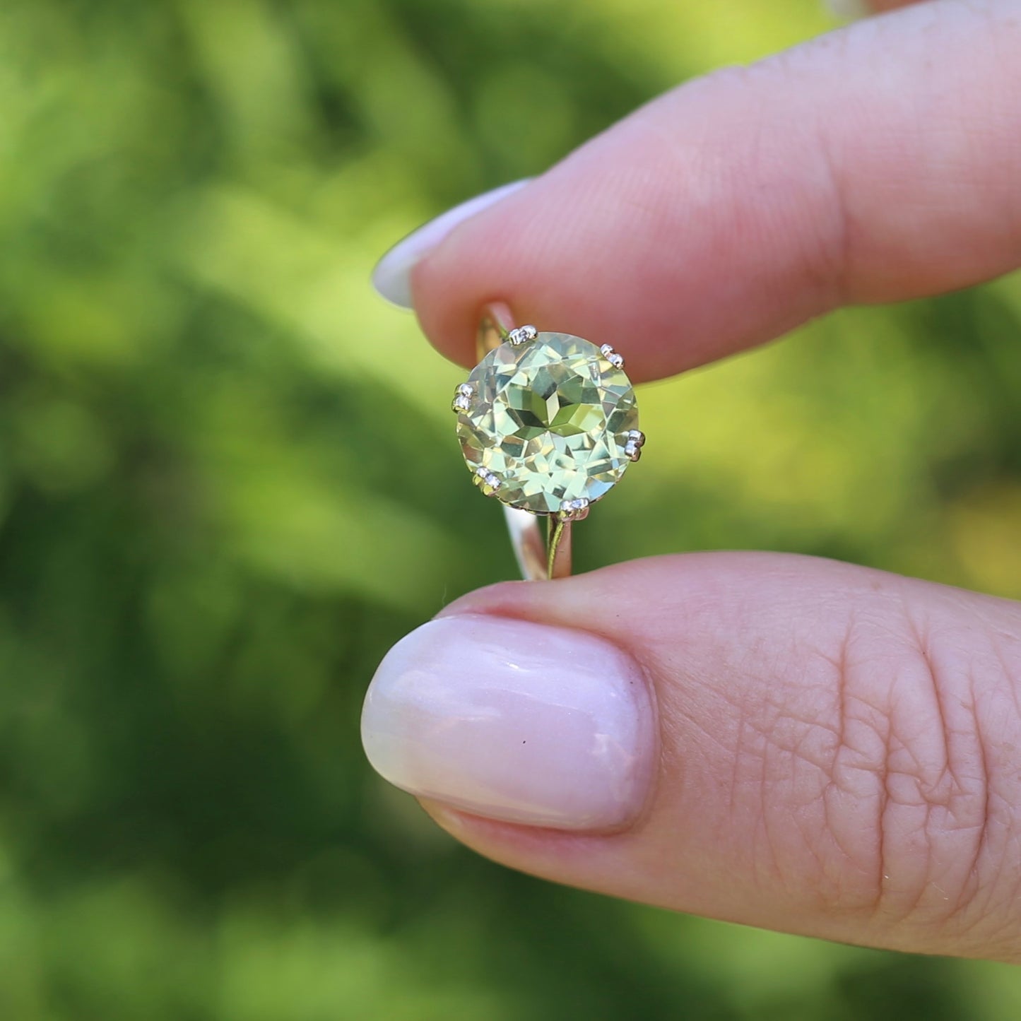 3.63ct Lemon Quartz in 6 Double Claw Basket, 9ct Yellow Gold, size L or 5.75