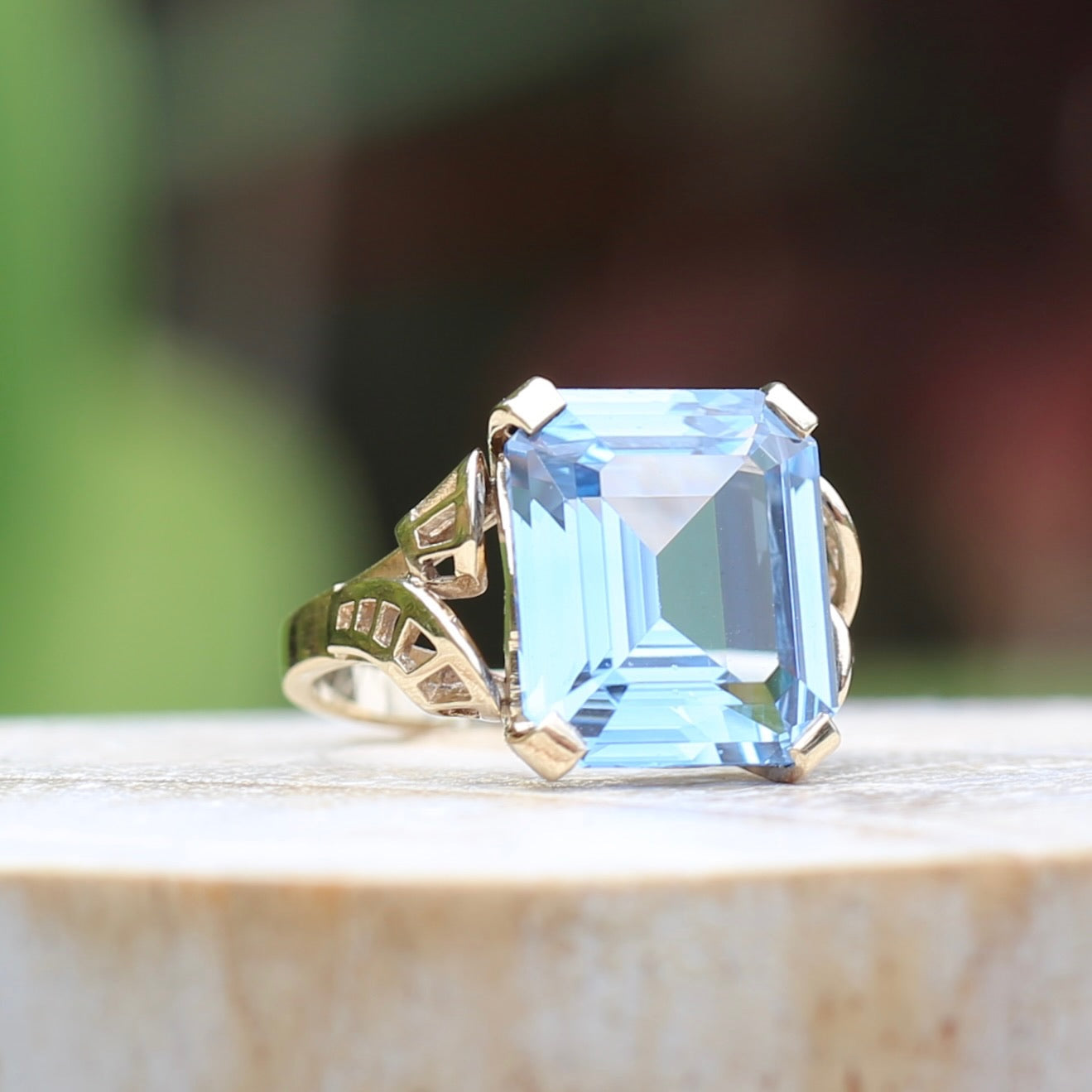 Emerald clearance cut spinel