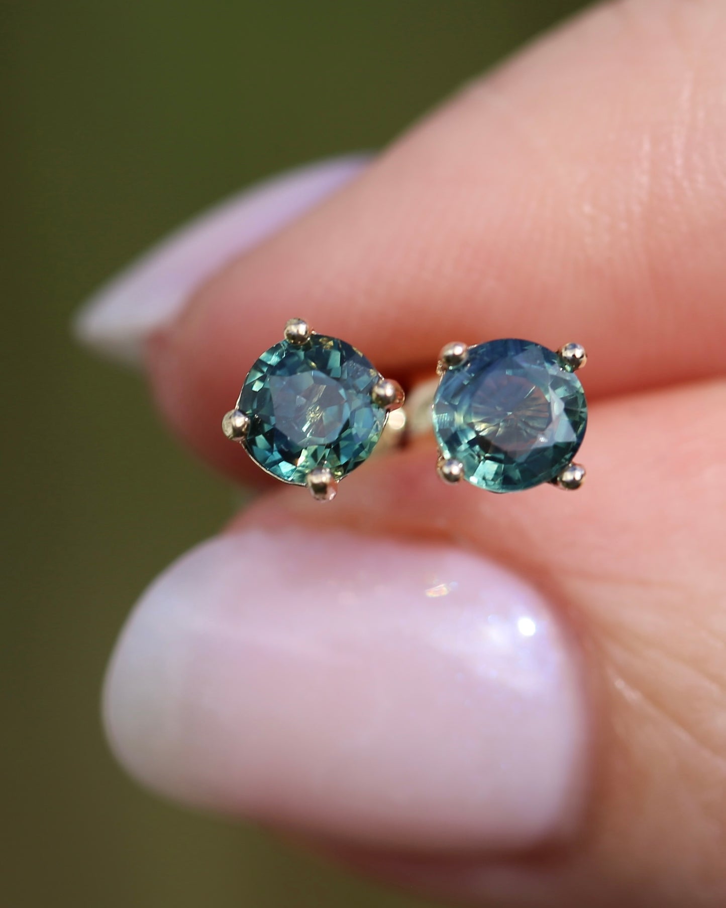 1.3ct Parti Sapphire Studs, 9ct Yellow Gold, 0.83g