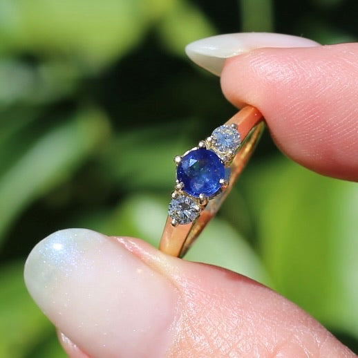 Bright Blue Natural Sapphire and Diamond Trilogy Ring, 18ct Yellow Gold, size K or 5.5