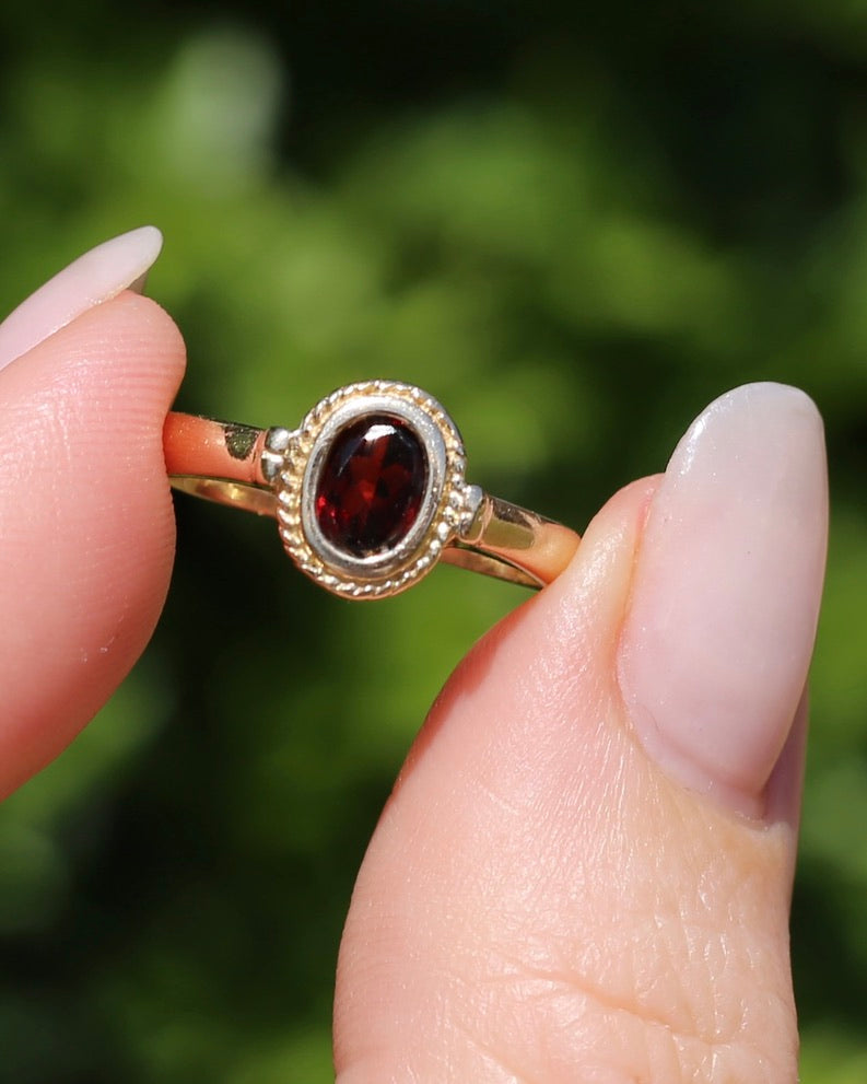 Bezel Set Garnet, 9ct Yellow Gold, size N or just over 6.5, 2.20g