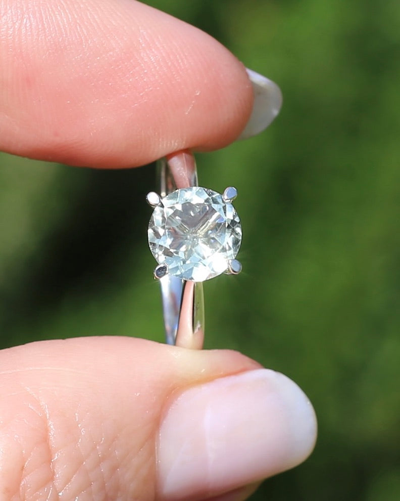 1.7ct Prasiolite Solitaire, Sterling Silver, size N or just over 6.5, 2.1g
