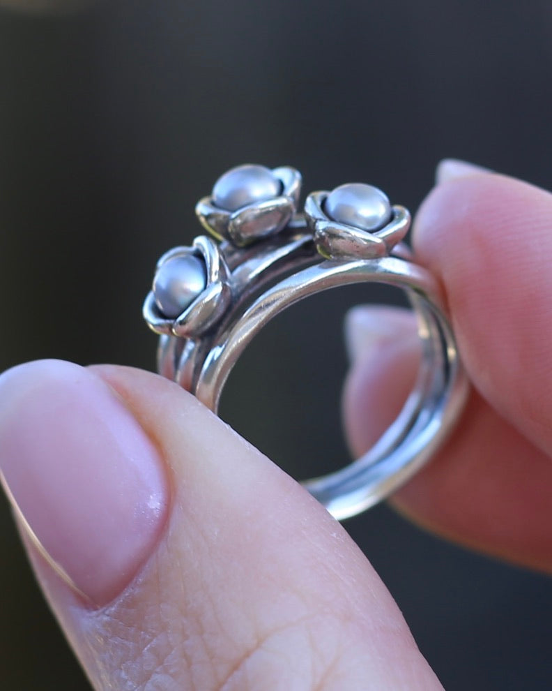 Grey Cultured Pearl Ring, Sterling Silver, size N or just over 6.5, 5.88g