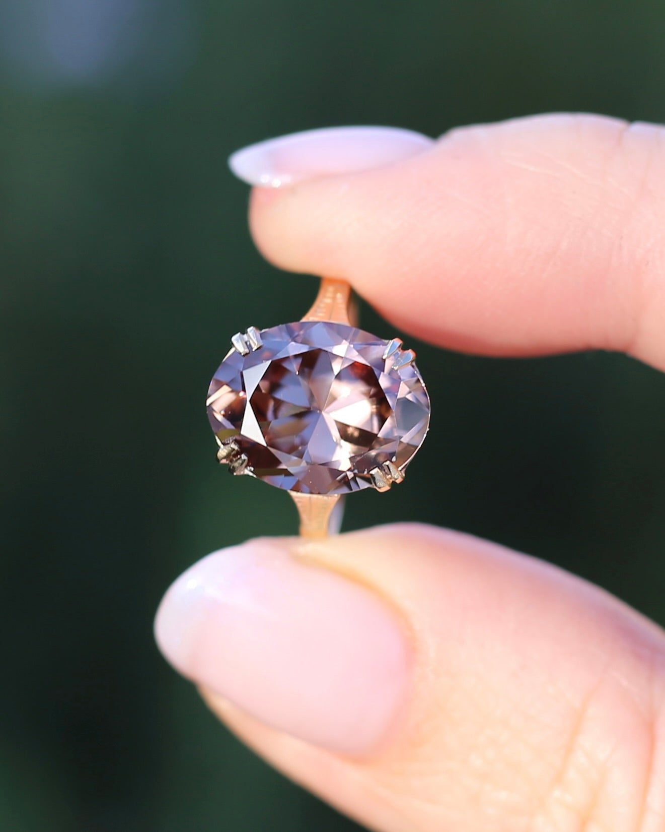 ON HOLD 7.9ct Mauve Damask Rose Oval Natural Zircon in Vintage 9ct Double Claw Ring, 9ct Yellow Gold, size M or 6.25, 3.59g