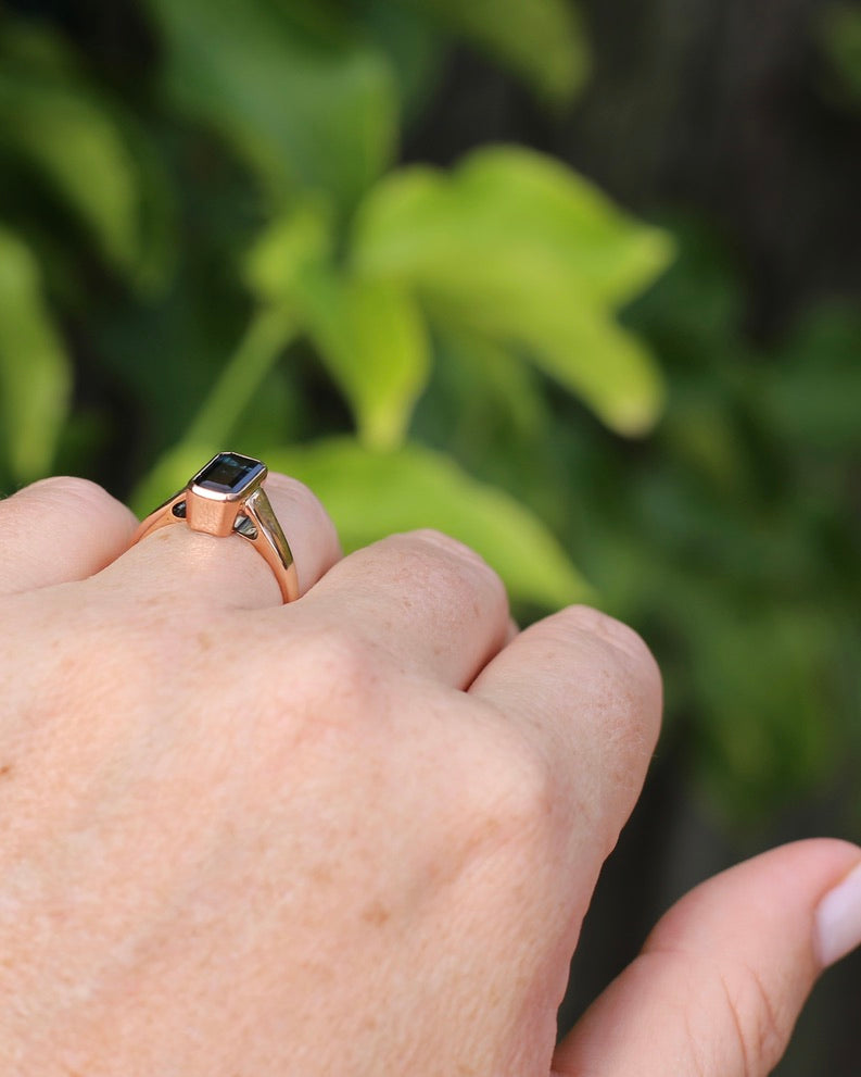 Bezel Set Bi-colour Tourmaline in Rose Gold, 9ct Rose Gold, size P or 7.75, 4.35g
