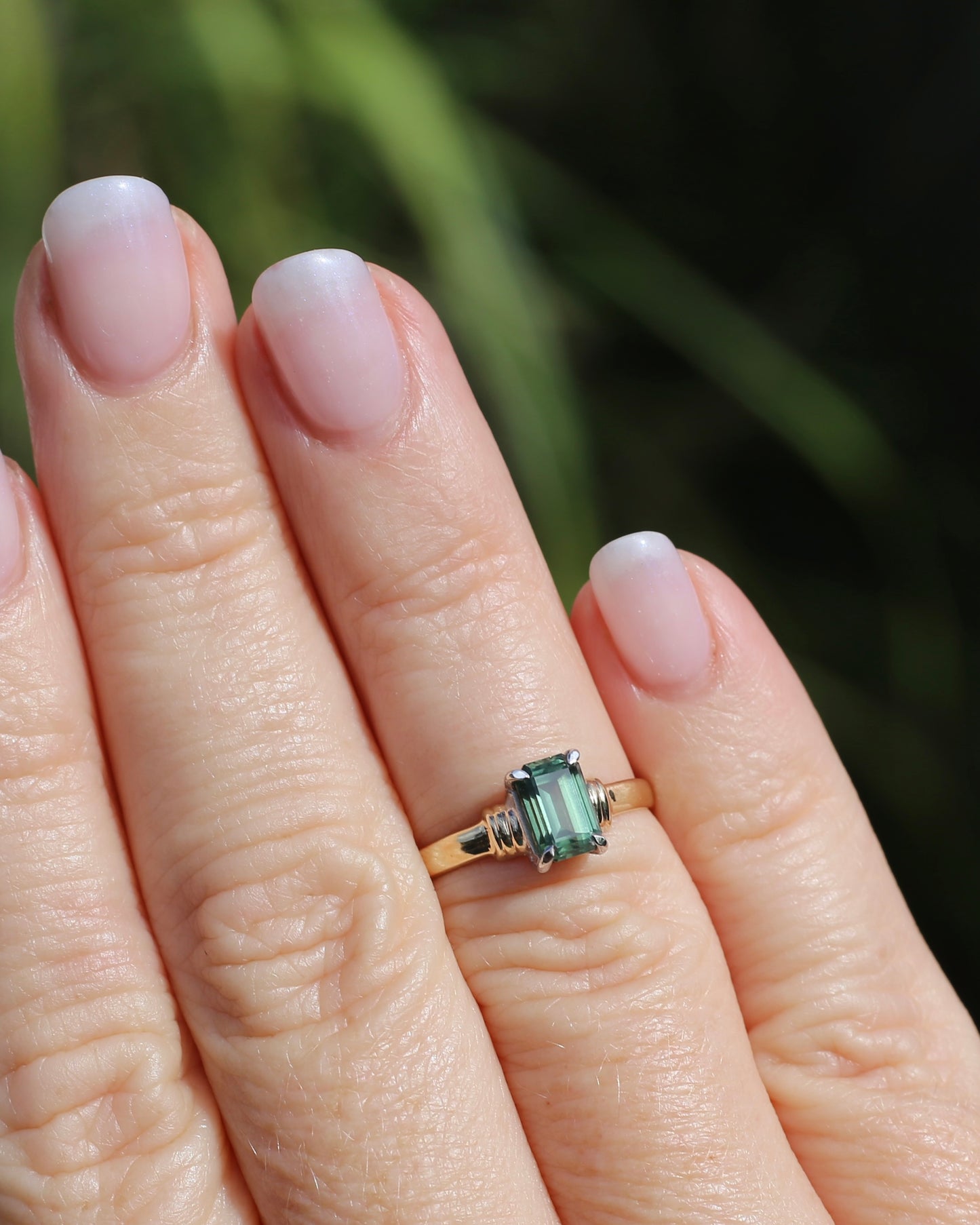 1.3ct Natural Green Emerald Cut Sapphire, 9ct White and Yellow Gold, size K1/2 or 5.5, 2.0g