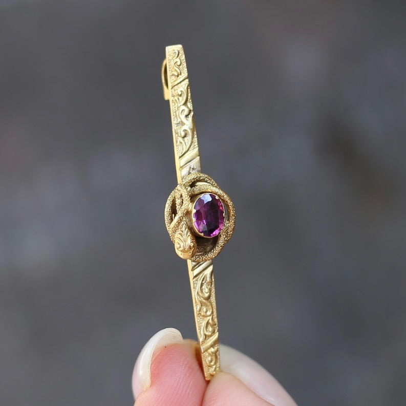 Victorian 9ct Gold Bar Brooch with Snake & Garnet Detail, 9ct Yellow Gold, 2.66g